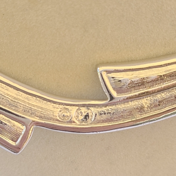 Swarovski Swan Signed Black and Clear Necklace- Great Condition - Picture 2 of 9